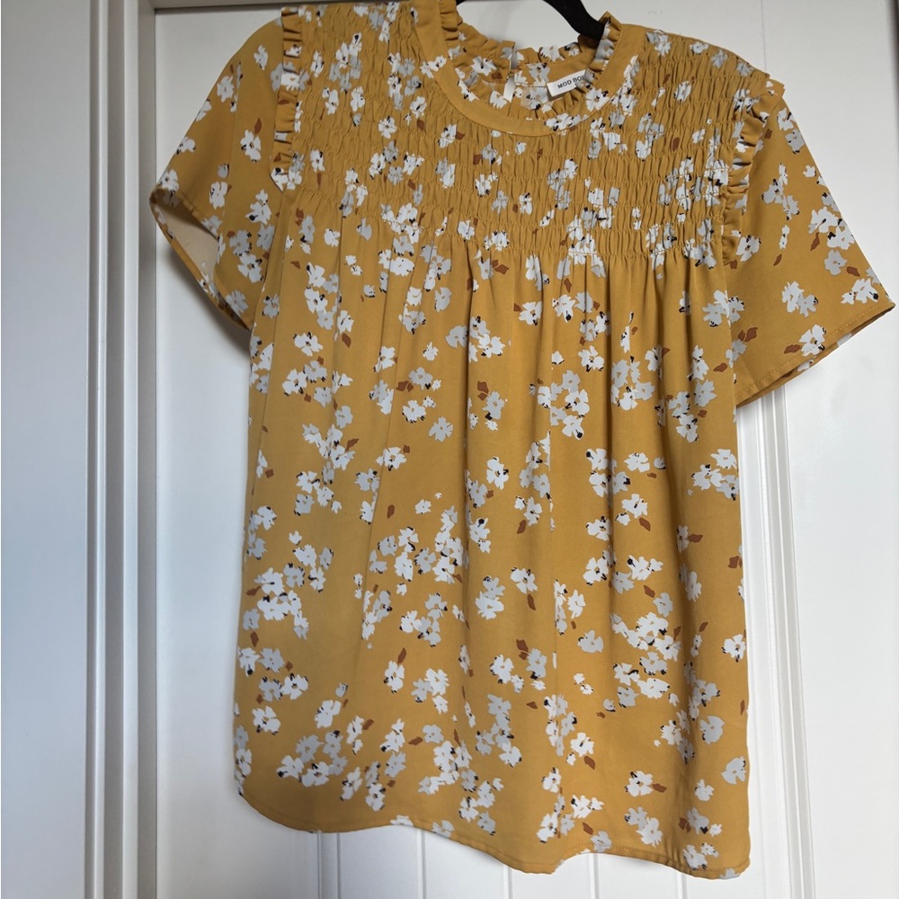 Chic Floral Yellow Blouse
